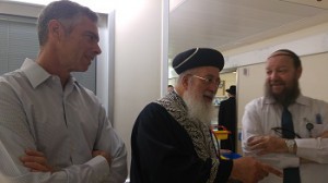 sephardic-chief-rabbi-visits-Odel-Barnett-red-300x168