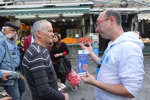 COPD-kit-being-explained-red